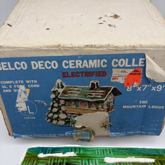Belco Deco Ceramic Mountain Lodge Christmas Village House - Picture 7 of 7